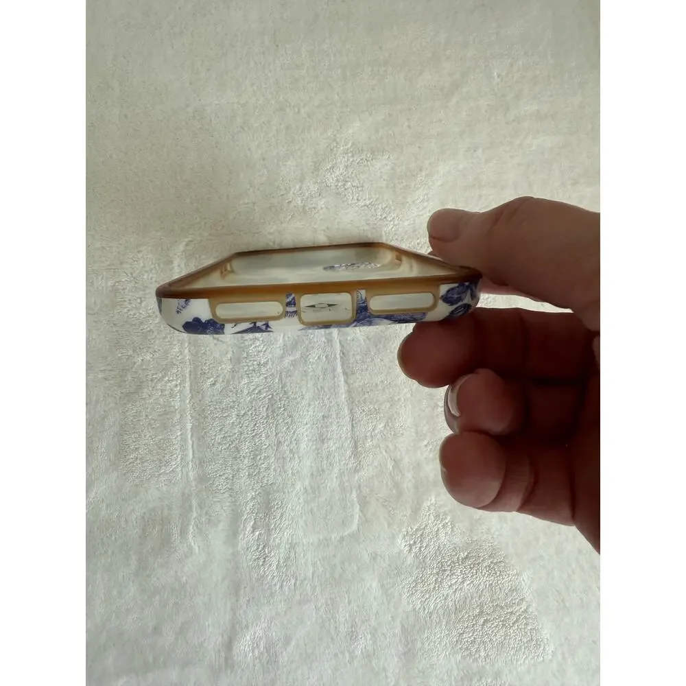 Casely 11‎ Pro iphone Phone Case Blue and White Rose Floral